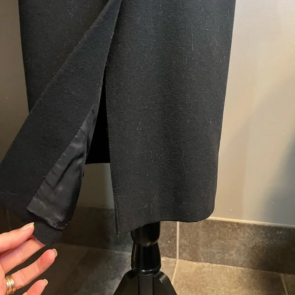 Club Monaco Black Lambswool and Cashmere Coat. Size M. EUC - Picture 4 of 15